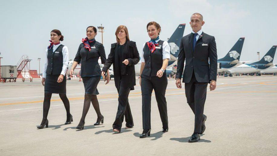 Aeromexico: nouveaux uniformes des hôtesses et stewards