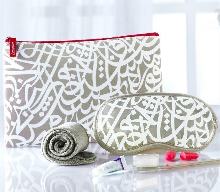 emirates kit toilette 2016