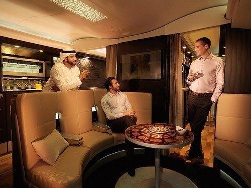 lobby-a380-etihad