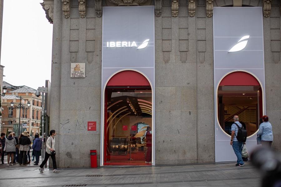 façade du pop up store Iberia Madrid