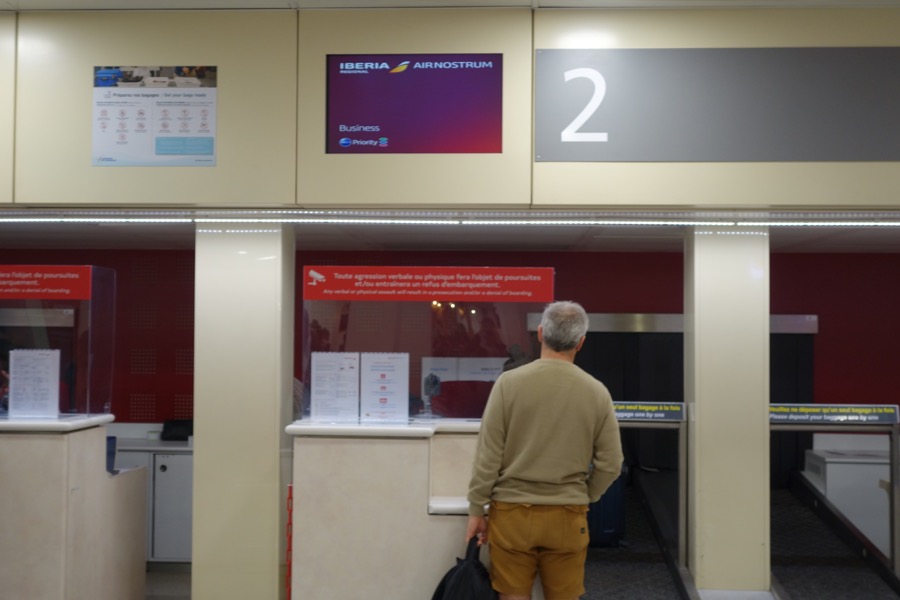 aeroport bordeaux queue business vol iberia madrid business traveler france