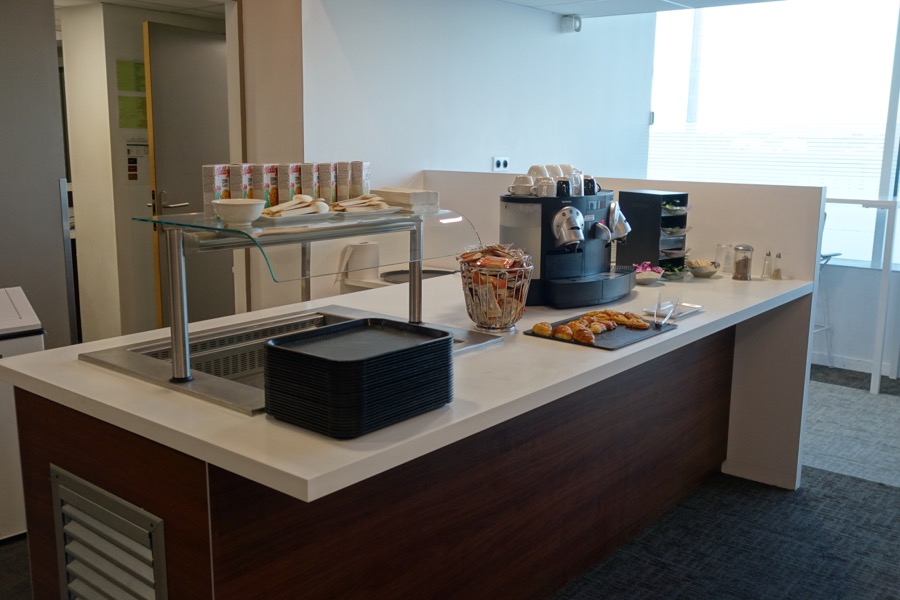 salon iberia aeroport bordeaux viennoiseries business traveler france