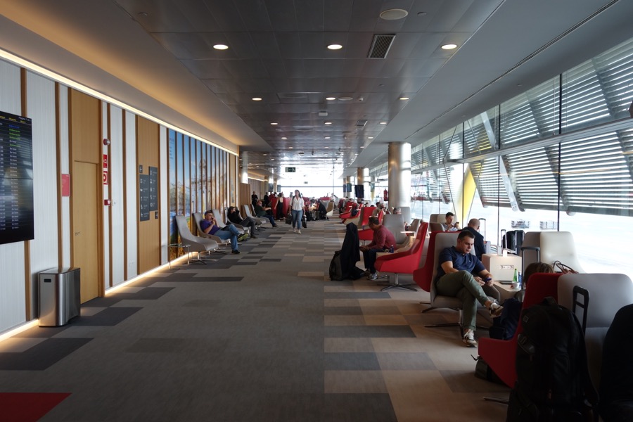 salon velazquez iberia aeroport madrid fauteuils business traveler france