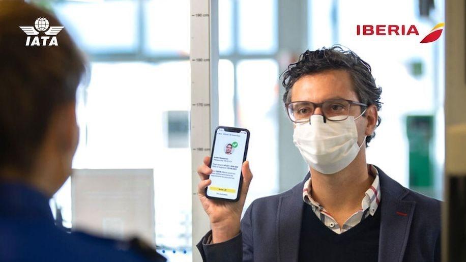 Iberia teste le Travel Pass de la IATA