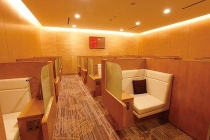 haneda-salon-arrivees-japan-airlines