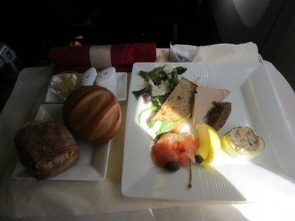 repas-japan-airlines-vol-affaires-tokyo-paris