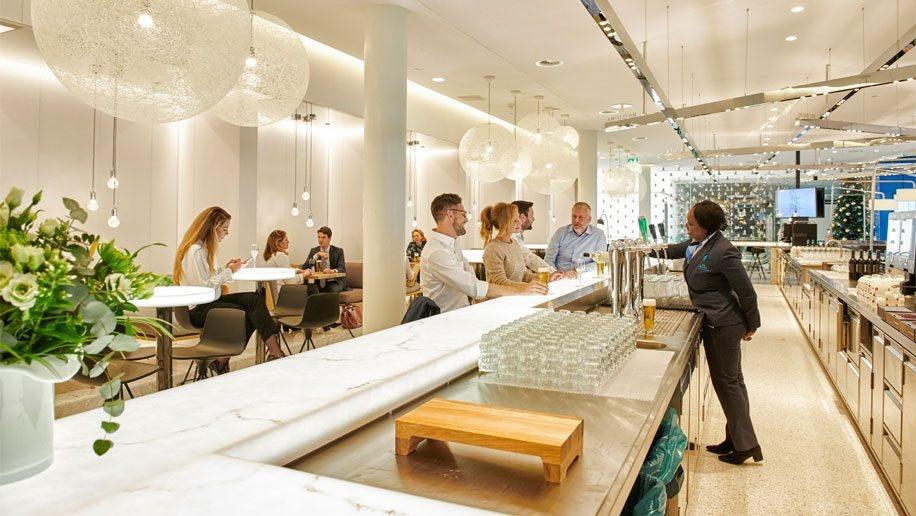 KLM rénove son salon Crown Lodge