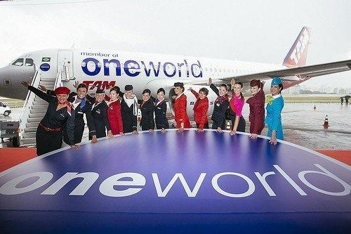 tam-oneworld-hotesses