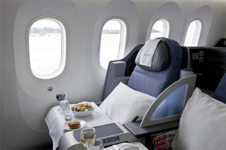 b787-united-business