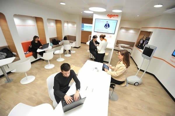 espace-connecte-orly-hall2