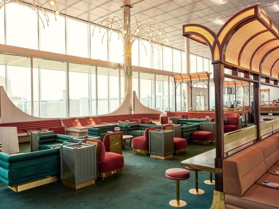 nouvelle salle embarquement terminal1 Copyright Karel Balas 900