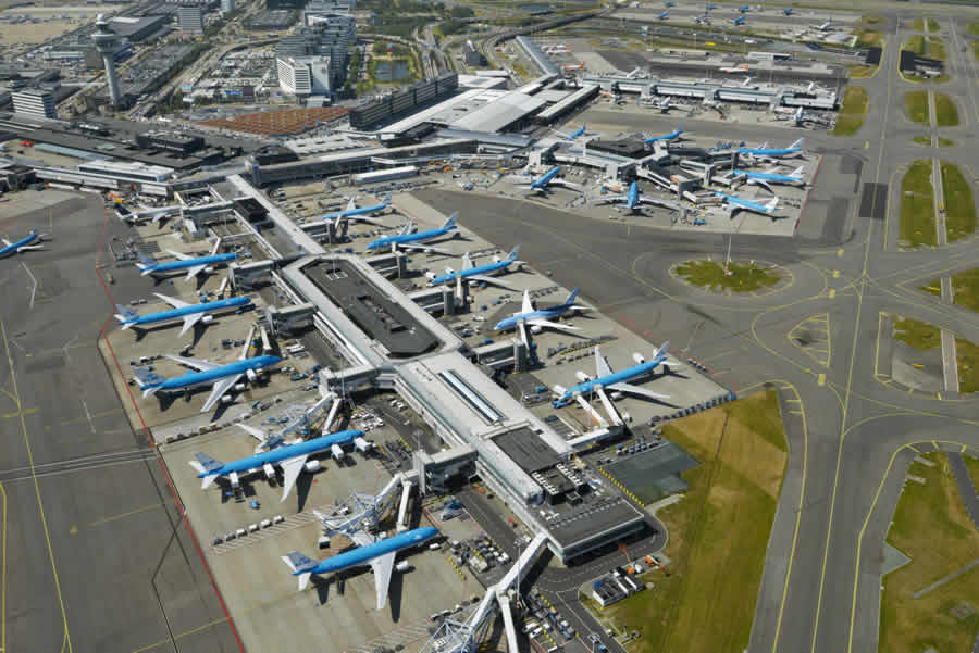 La IATA critique la limite des vols imposée Schiphol
