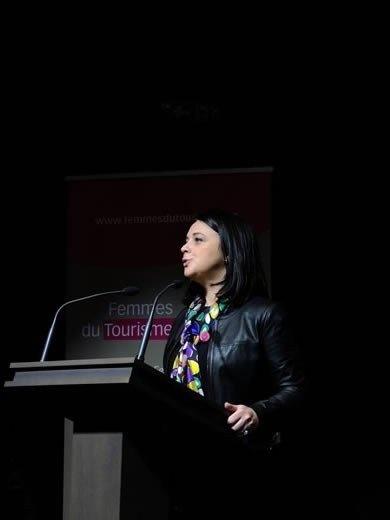 femmes-du-tourisme-20144672