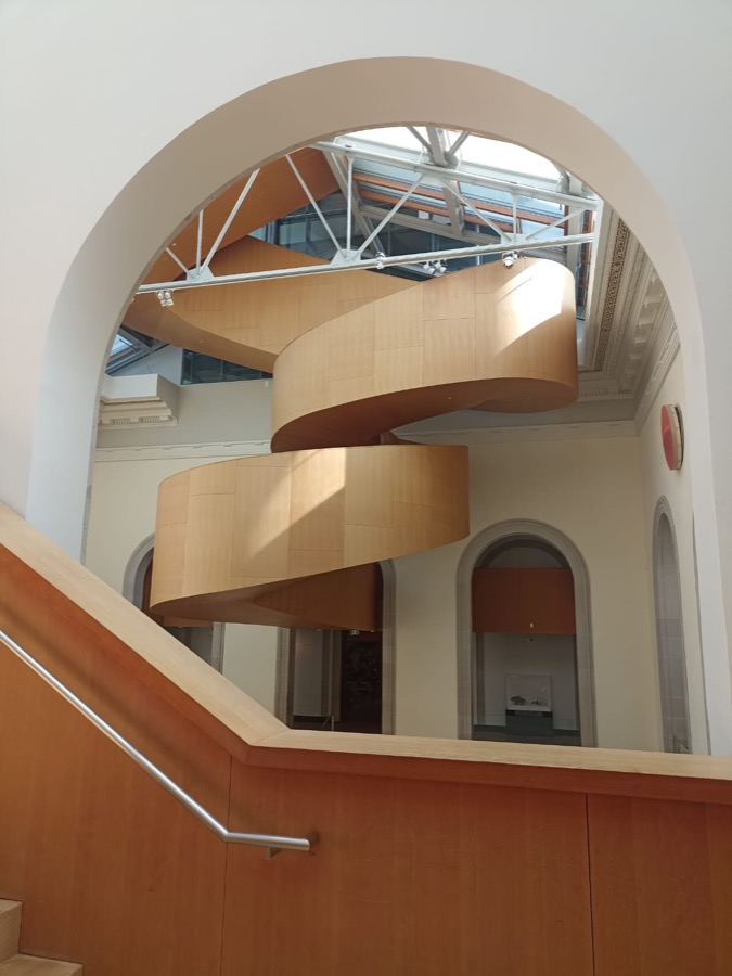 escalier musee beaux arts toronto