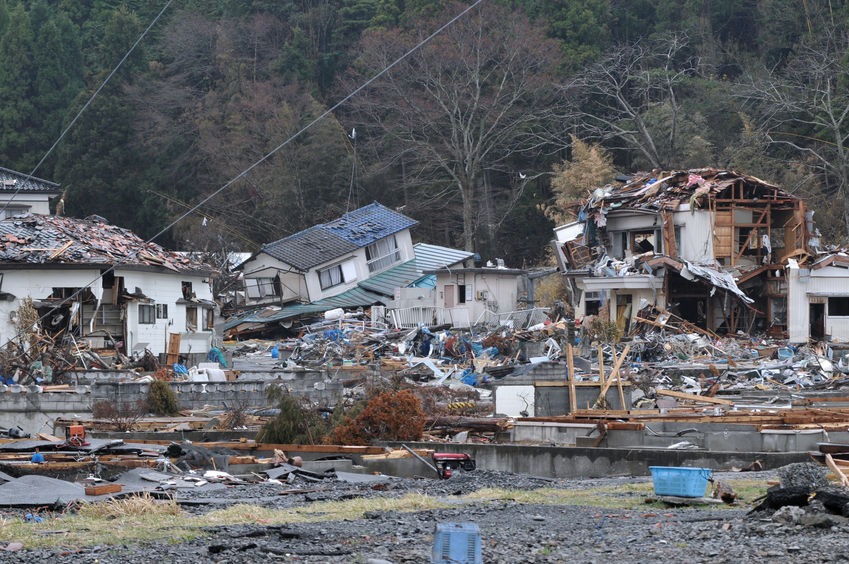 Un tsunami a déferlé sur le Japon