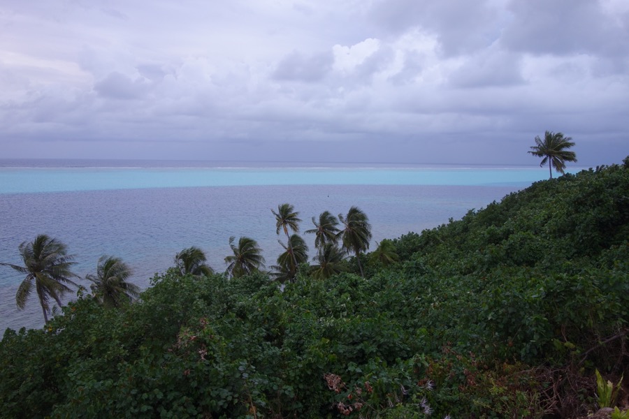 huahine lagon montagne