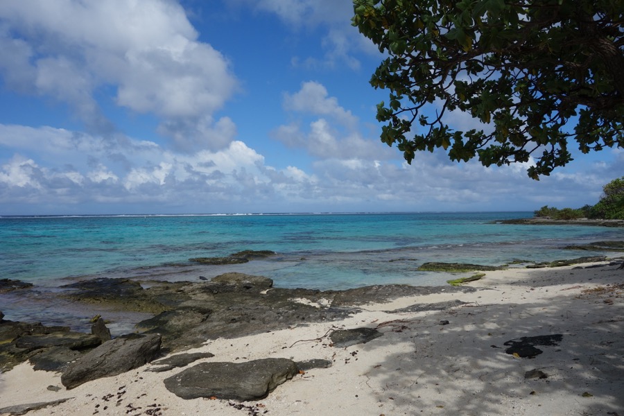 huahine lagon plagecamping