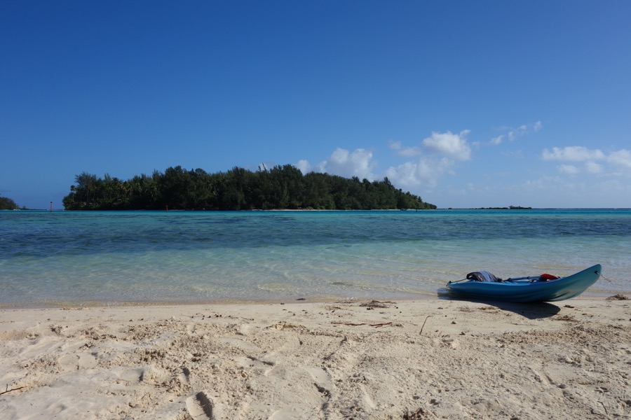 moorea kayak