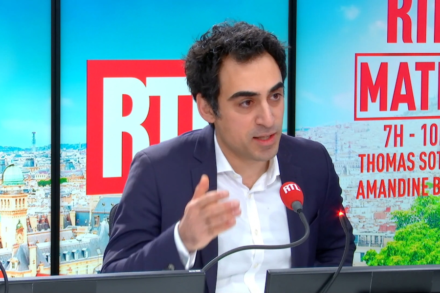 Amir Reza-Tofighi : « Trump prend des décisions qu’on prendrait en un an »