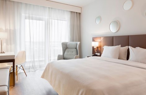 ac-hotel-le-bourget-chambre