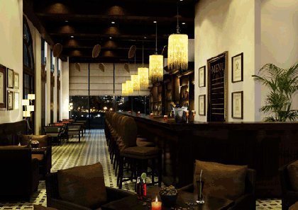 long-bar-raffles-manille-philippines