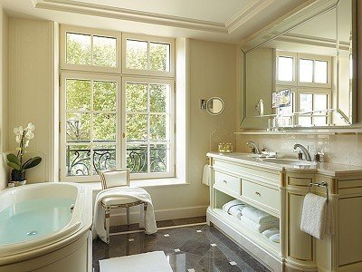 salle-de-bain-shangri-la-paris