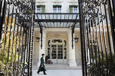 shangri-la-paris-entree1