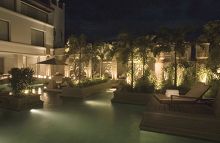 siem-reap-hoteldelapaix-piscine