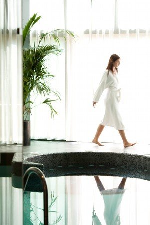 spa-be-by-monarque-fille