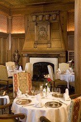 chateau-frontenac-le-champlain-restaurant-quebec-canada
