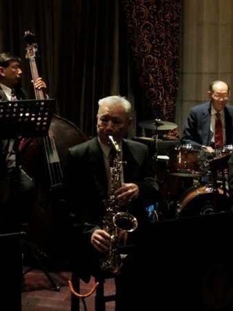 jazz-band2-peace-hotel