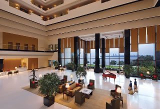 oberoi-mumbai-lobby