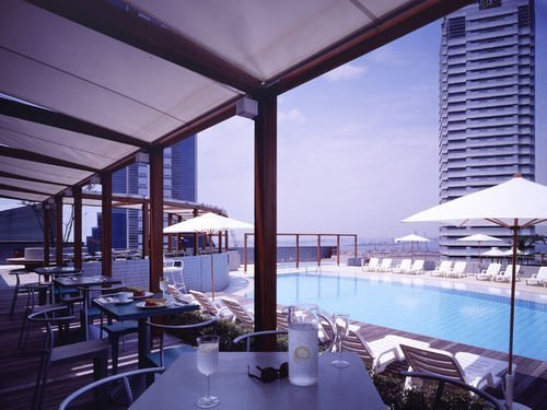 hyatt-regency-osaka-piscine