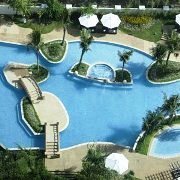 radisson-blu-cebu-piscine
