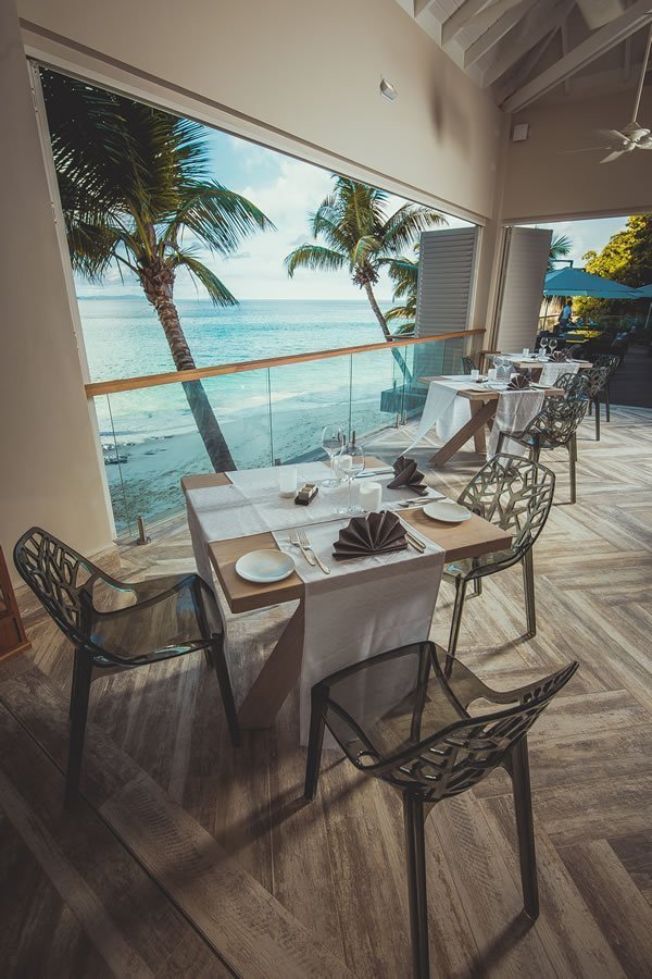 restaurant carana beach