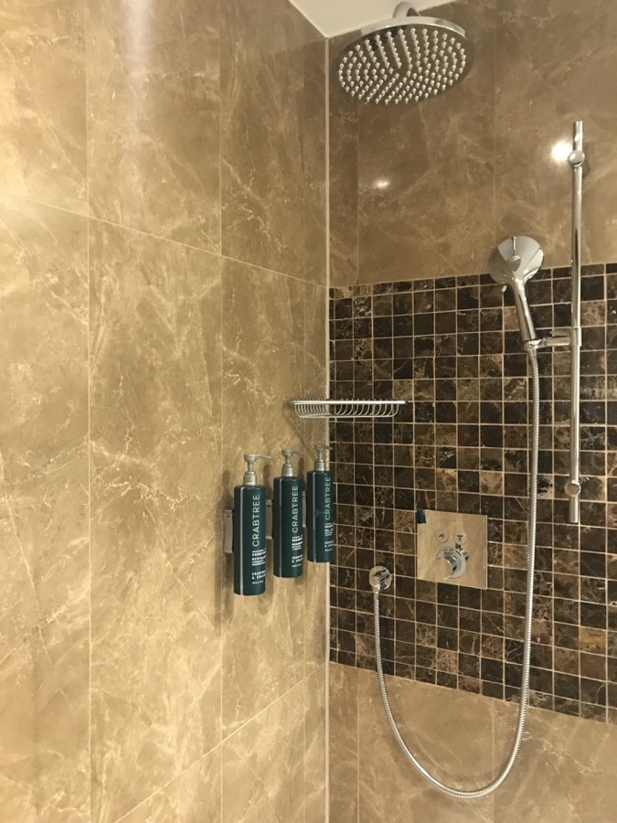 hilton geneve douche2