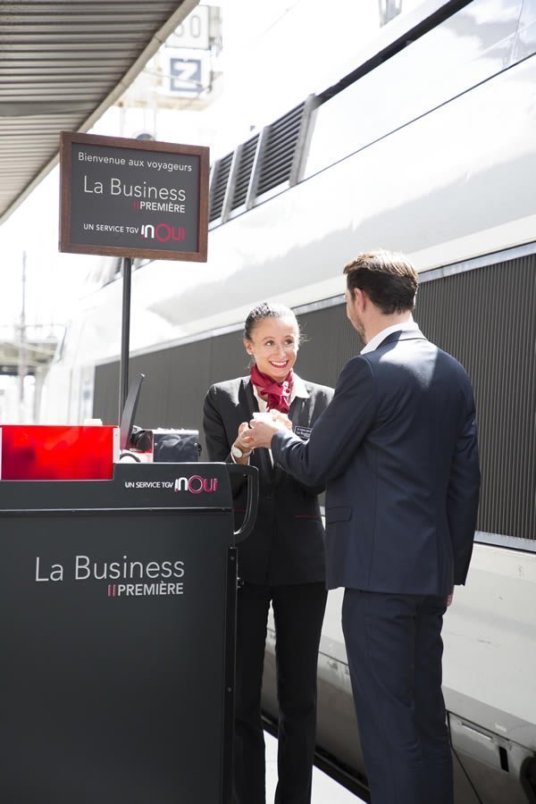 businesspremiere sncf cafe