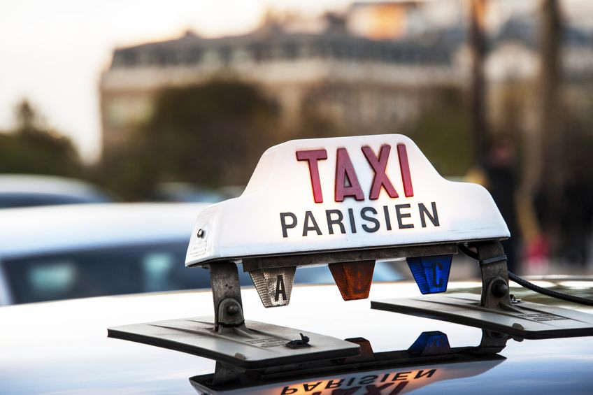 Les taxis parisiens manifestent ce lundi 13 janvier